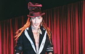 Oscar de la Renta: Holt John Galliano