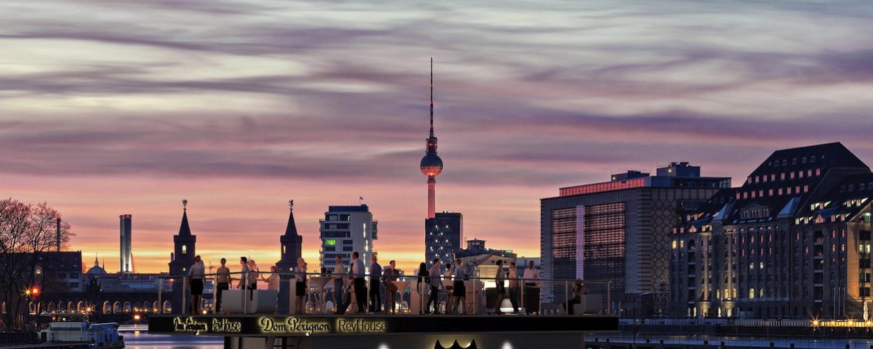 Givenchy Black Riviera Cocktail in Berlin