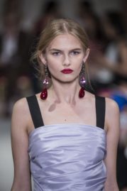 Oscar de la Renta earrings Modepilot