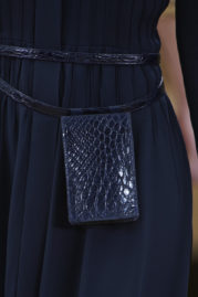 chanel tasche hip bag handytasche it bag couture hüfte smartphone