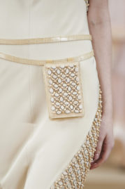chanel tasche hip bag handytasche it bag couture hüfte smartphone