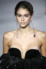 Kaia Gerber Saint Laurent catwalk close up all designers Modepilot 2017 2018