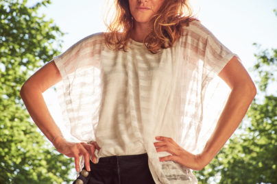 white shirt modepilot bonita