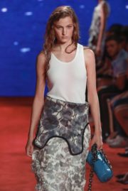 Calvin Klein Modepilot Neopren Tauchermode Sommer 2019