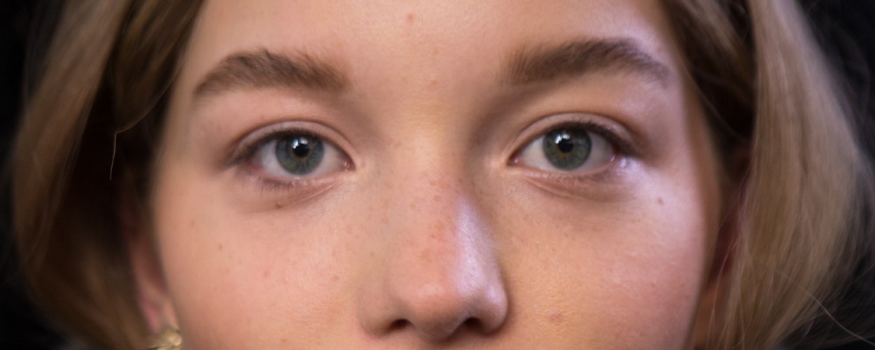 Brow Lifting – ohne Eingriff, ohne Botox