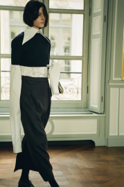 The Row Modepilot Modetrends 2023 weißer Statement Kragen