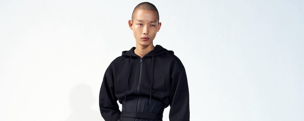 Ready-to-speak: Korsett Hoodie