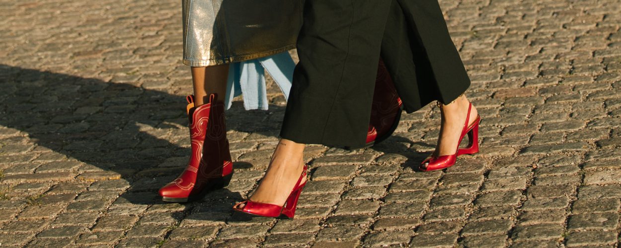 Next: Rote Schuhe
