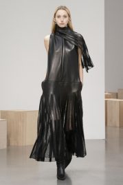 Trends 2025 Lederkleid