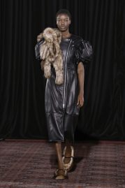 Trend 2025 Lederkleid Modepilot London